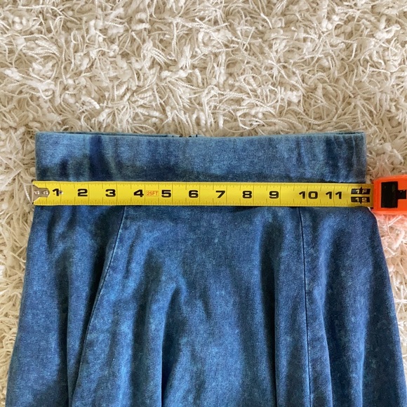H&M Soft Brush Stretch Denim Jean Circle Skater Mini Skirt w/ Zipper - Picture 3 of 10